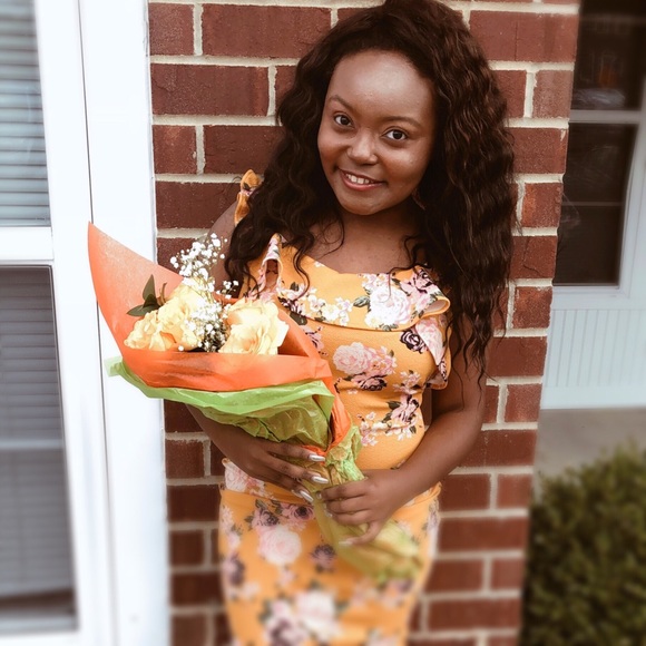 Yellow floral dress🌸 - Picture 1 of 4